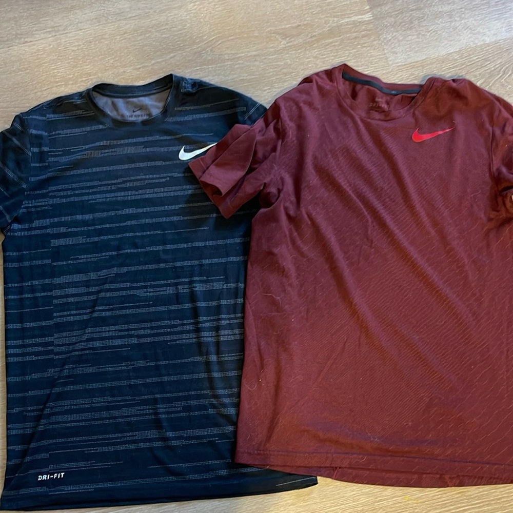 Nike dri‎ fit size small and medium G11